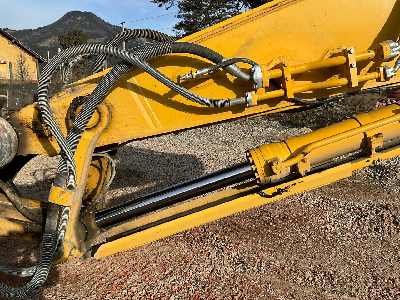 حفار زاحف Komatsu PC490LC H: صورة 16