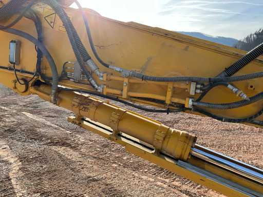 حفار زاحف Komatsu PC490LC H: صورة 14