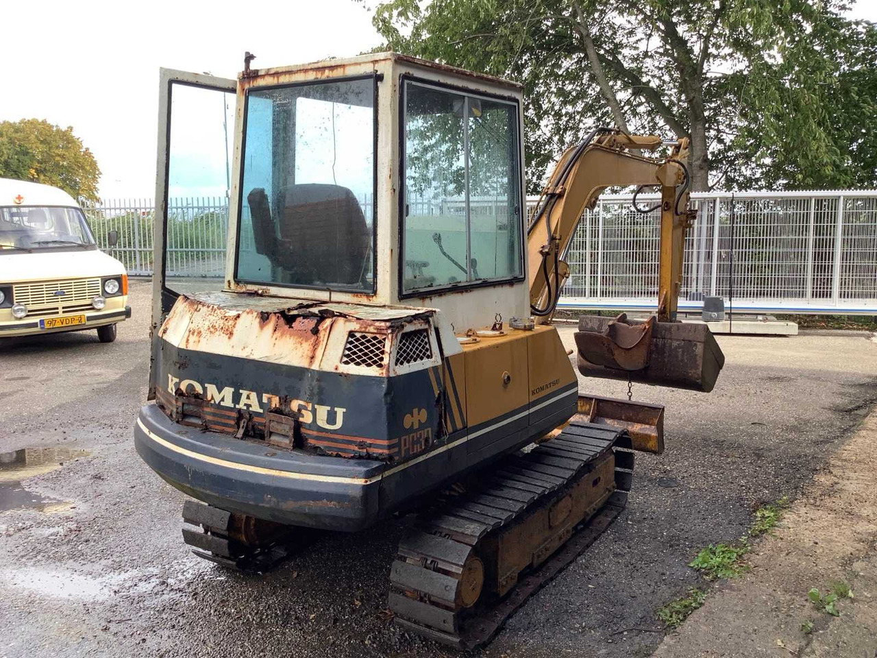 Komatsu pc30 - حفار صغير: صورة 3 Komatsu pc30 - حفار صغير: صورة 3