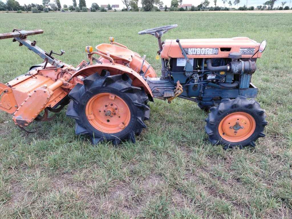 Kubota B7000 - جرار صغير: صورة 3 Kubota B7000 - جرار صغير: صورة 3