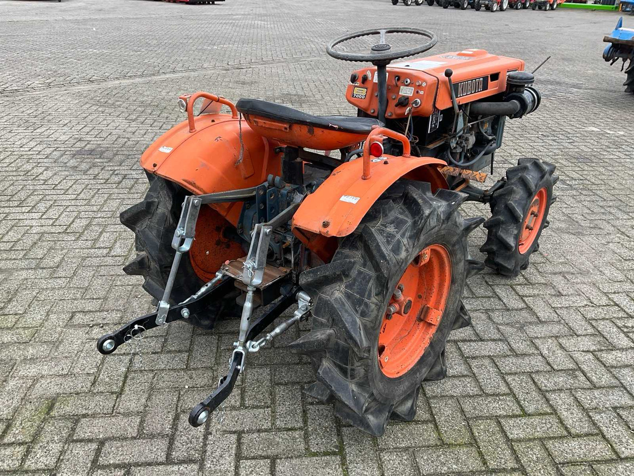 Kubota B7000 - جرار صغير: صورة 3 Kubota B7000 - جرار صغير: صورة 3