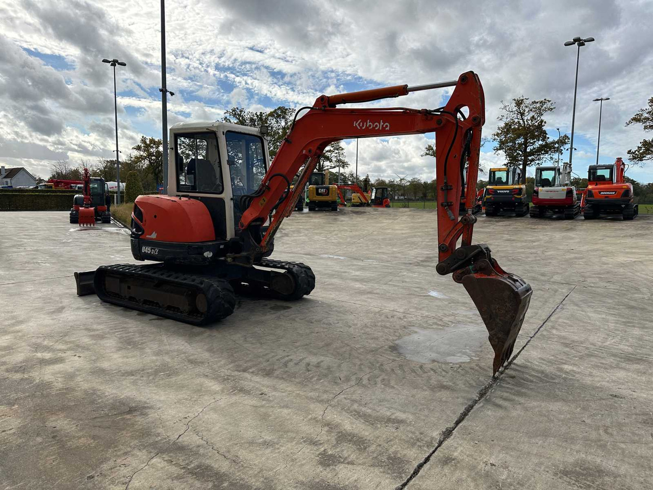 Kubota KUBOTA - 2005 - U45 - 3 - MIDI EXCAVATOR - حفار زاحف: صورة 3 Kubota KUBOTA - 2005 - U45 - 3 - MIDI EXCAVATOR - حفار زاحف: صورة 3