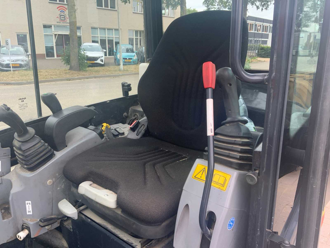 حفار صغير Kubota KX019-4: صورة 17