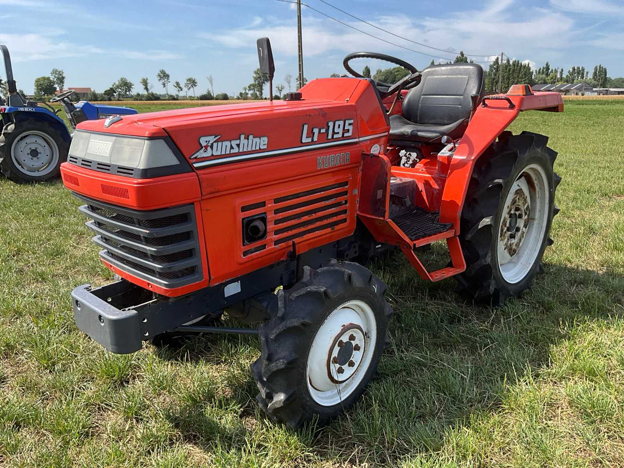 Kubota L1-195 - جرار صغير: صورة 1 Kubota L1-195 - جرار صغير: صورة 1