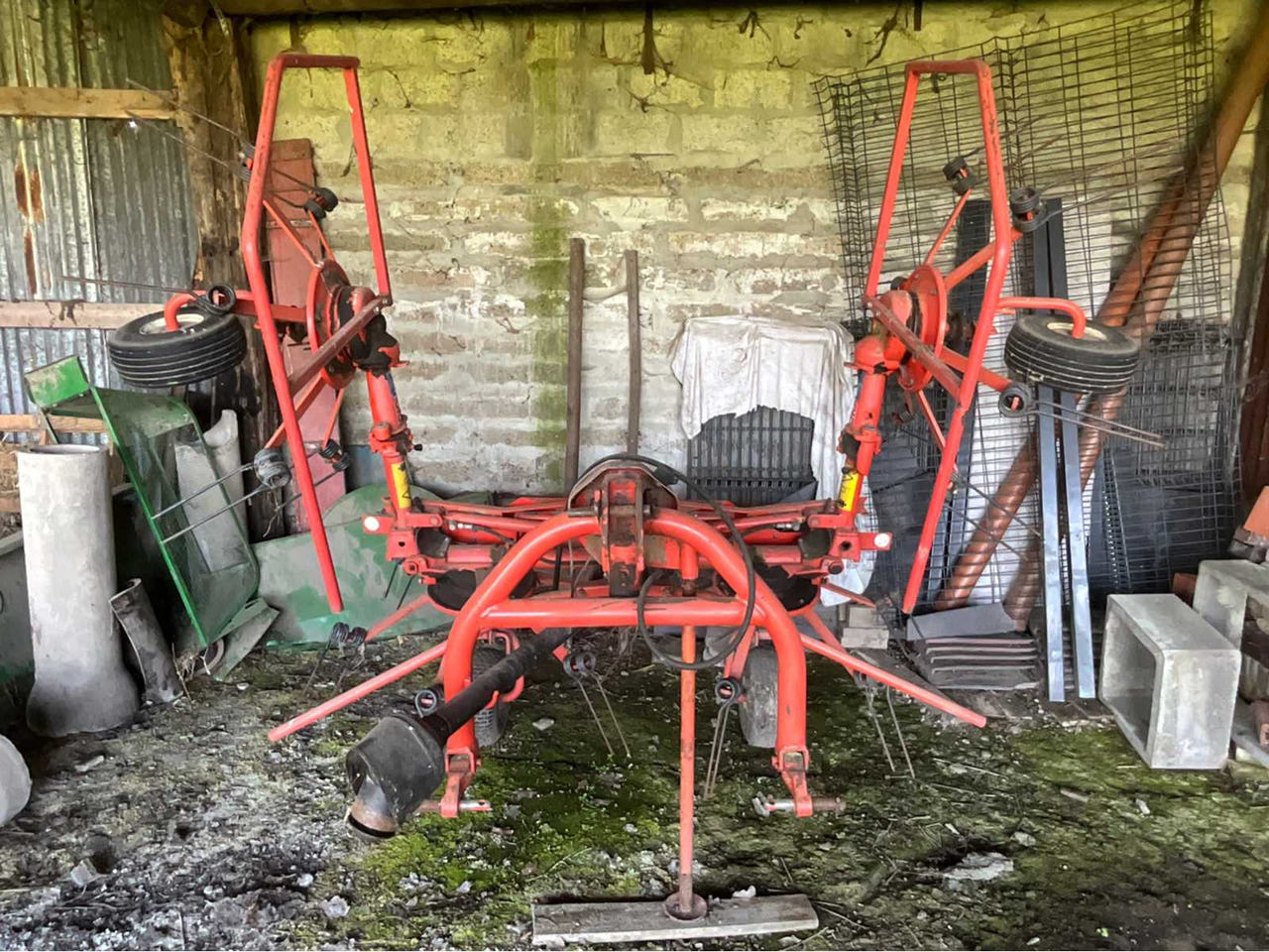 Kuhn GF 5001 MH - آلة قطع أوراق البطاطس: صورة 1 Kuhn GF 5001 MH - آلة قطع أوراق البطاطس: صورة 1