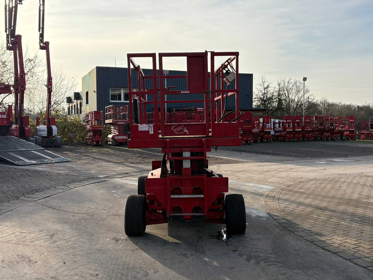 LIFTLUX - SL 83-16 - LIFTLUX SL 83-16 - 1995 - منصة جومحمولةية: صورة 4 LIFTLUX - SL 83-16 - LIFTLUX SL 83-16 - 1995 - منصة جومحمولةية: صورة 4