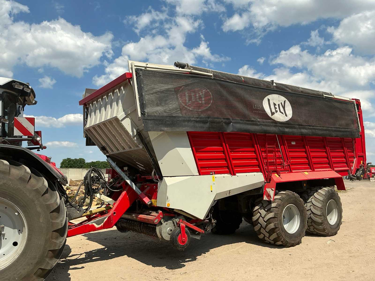 Lely Tigo XR75 - عربة ذاتية التحميل: صورة 1 Lely Tigo XR75 - عربة ذاتية التحميل: صورة 1