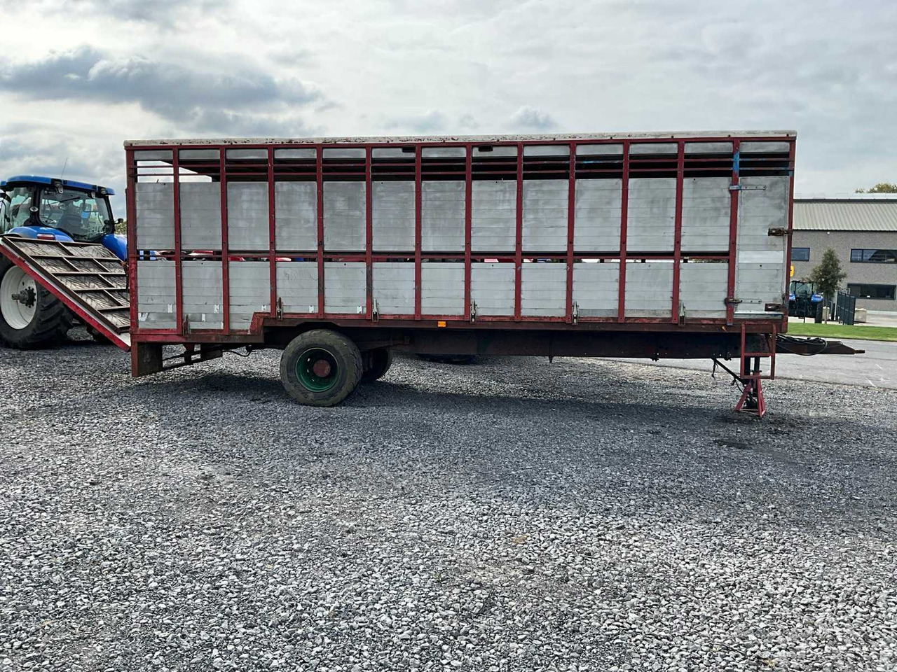 Livestock trailer - مقطورة للماشية: صورة 4 Livestock trailer - مقطورة للماشية: صورة 4