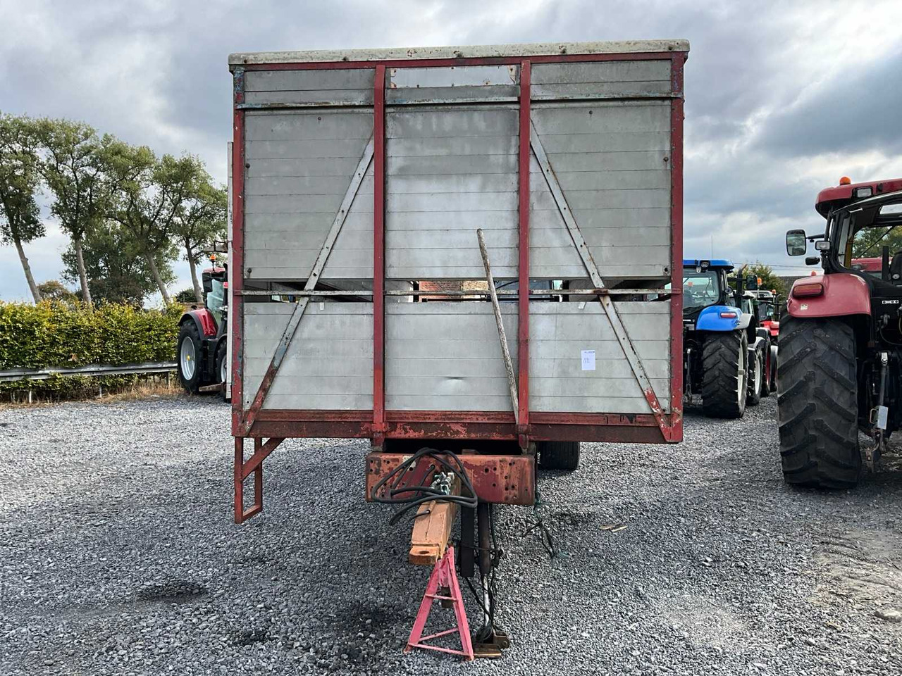 Livestock trailer - مقطورة للماشية: صورة 2 Livestock trailer - مقطورة للماشية: صورة 2