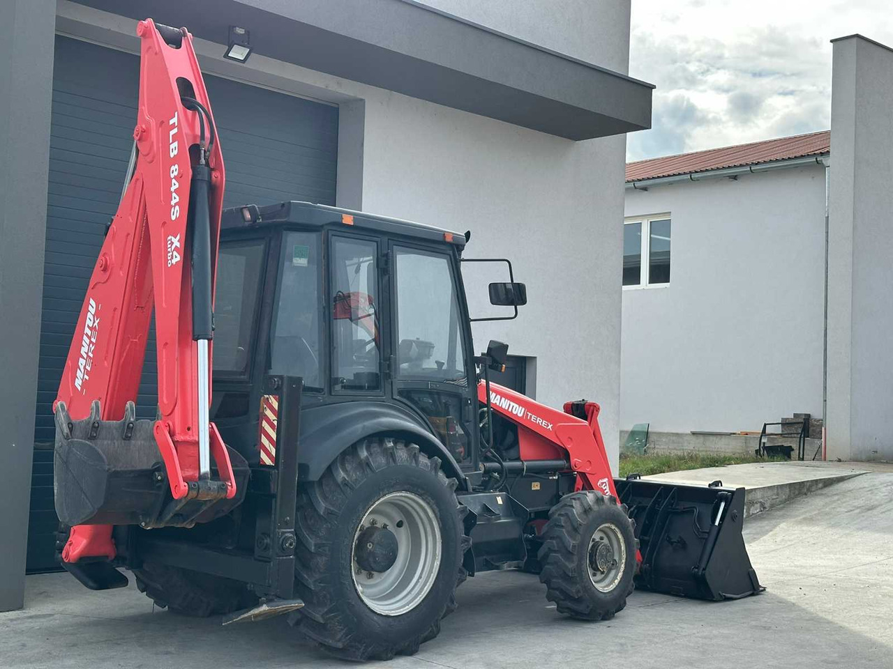 MANITOU - TEREX TLB 844SX4 - BACKHOE LOADER - 2018 - لودر ذو محراث خلفي/ باكهو: صورة 5 MANITOU - TEREX TLB 844SX4 - BACKHOE LOADER - 2018 - لودر ذو محراث خلفي/ باكهو: صورة 5