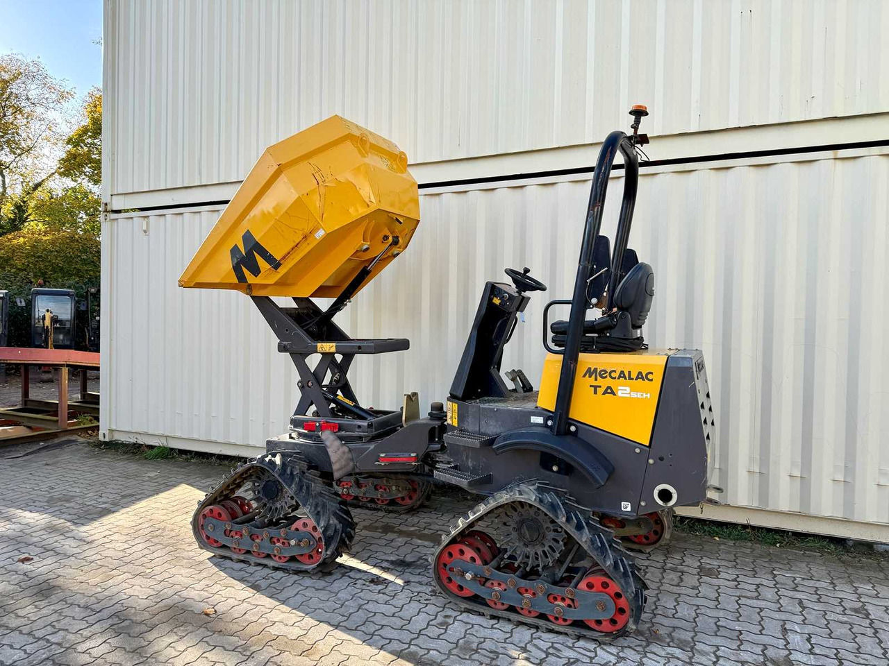 MECALAC - TA2SEH QUAD TRACK SWIVEL BODY - 2018 - DUMPER - شاحنة قلابة صغيرة: صورة 4 MECALAC - TA2SEH QUAD TRACK SWIVEL BODY - 2018 - DUMPER - شاحنة قلابة صغيرة: صورة 4