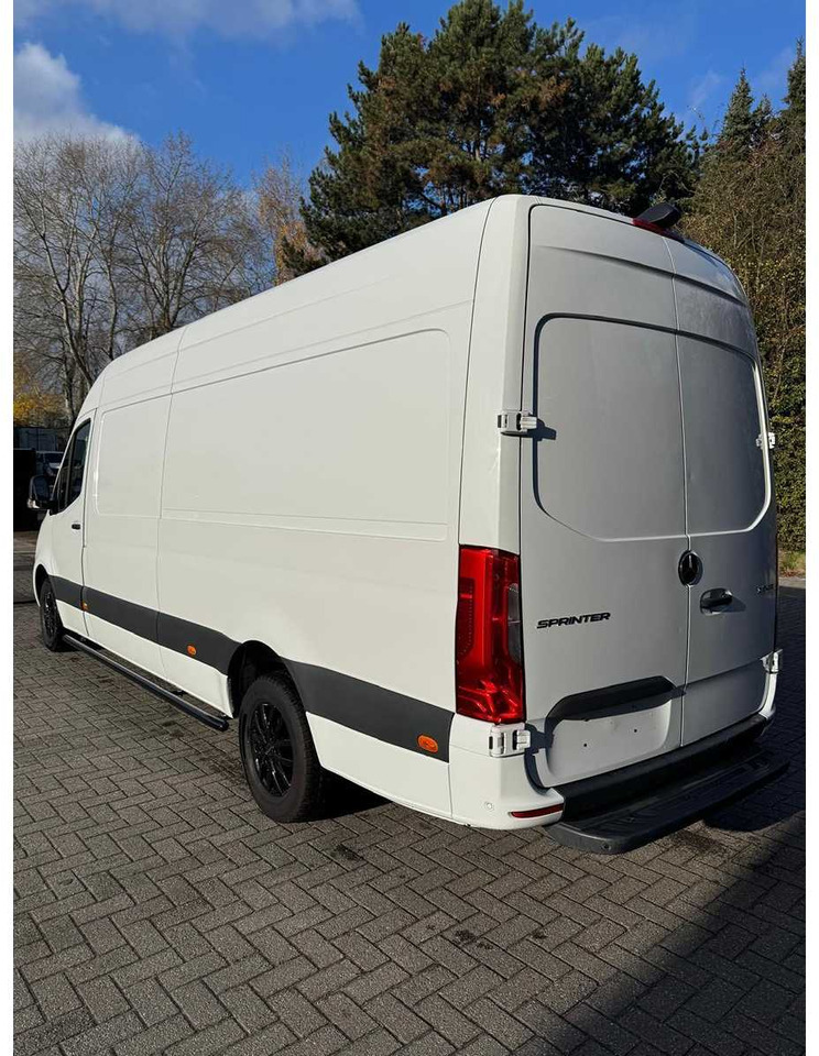 MERCEDES - SPRINTER - 2022 - VAN - شاحنة توصيل مغلقة: صورة 3 MERCEDES - SPRINTER - 2022 - VAN - شاحنة توصيل مغلقة: صورة 3