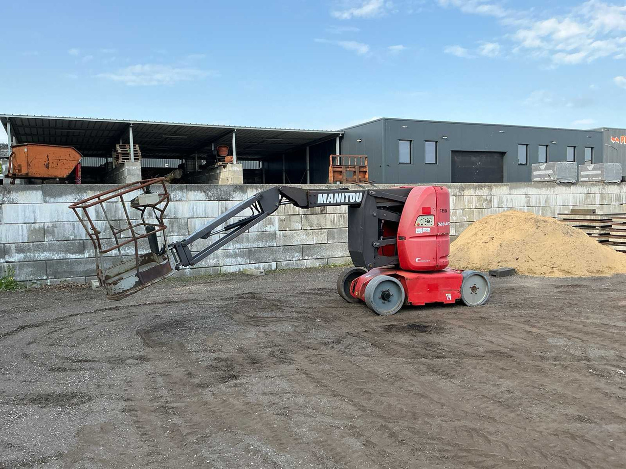 Manitou 120AETJC - منصة جومحمولةية: صورة 1 Manitou 120AETJC - منصة جومحمولةية: صورة 1