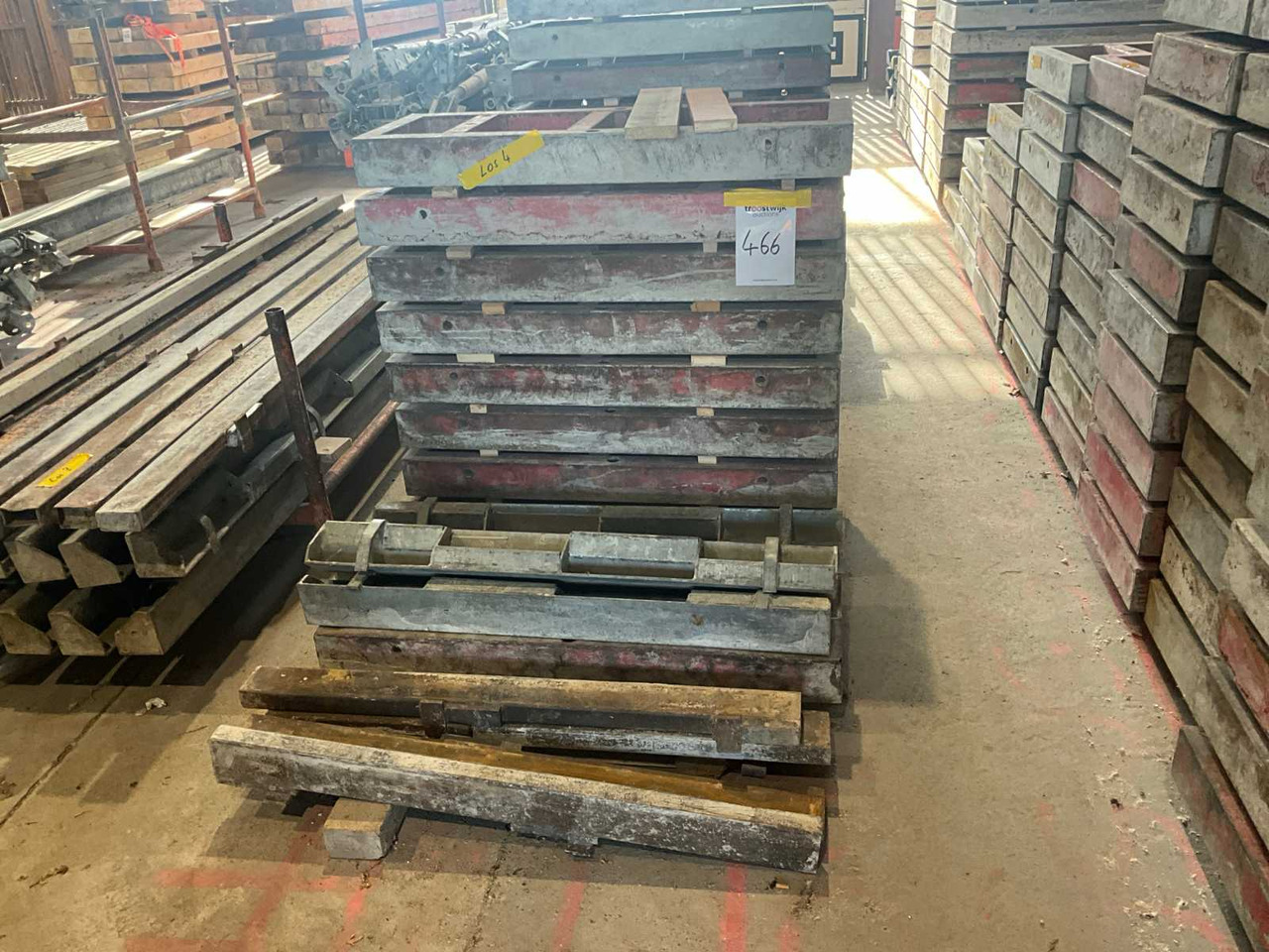 Meva Mammut - معدات الخرسانة: صورة 1 Meva Mammut - معدات الخرسانة: صورة 1