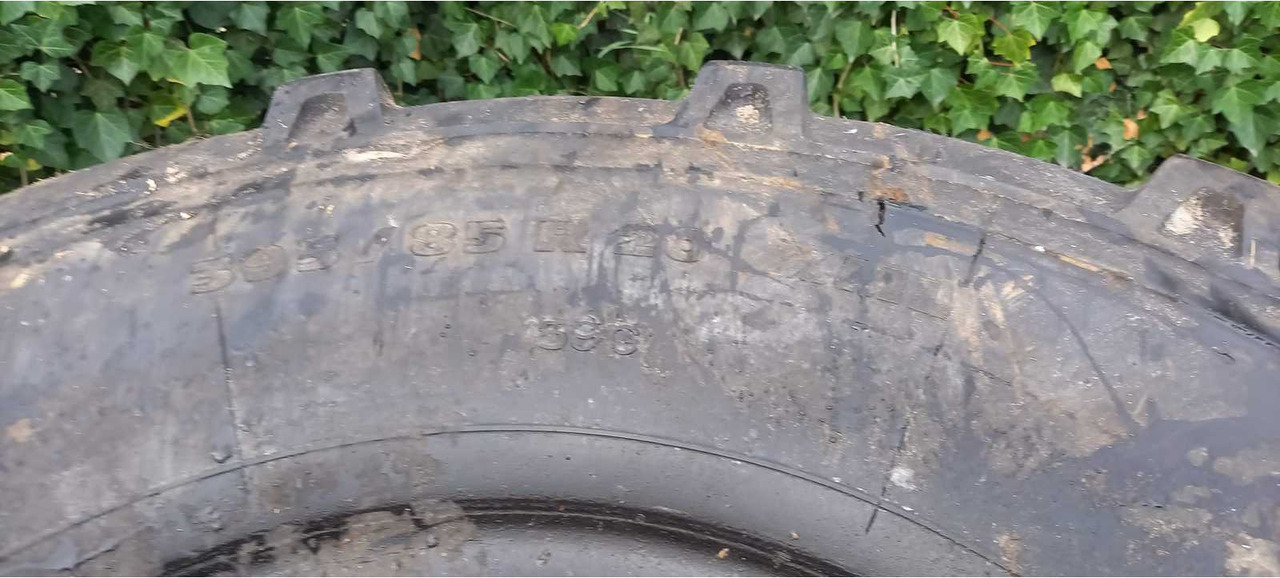 Michelin 395/85 R 20 - الإطارات والجنوط - جرار: صورة 3 Michelin 395/85 R 20 - الإطارات والجنوط - جرار: صورة 3