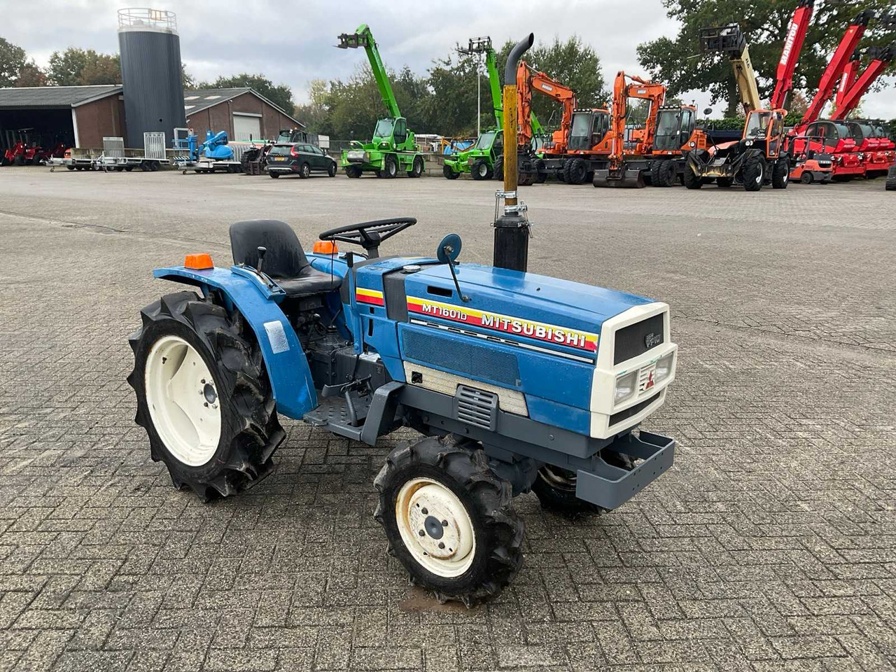 Mitsubishi MT1601D - جرار صغير: صورة 4 Mitsubishi MT1601D - جرار صغير: صورة 4
