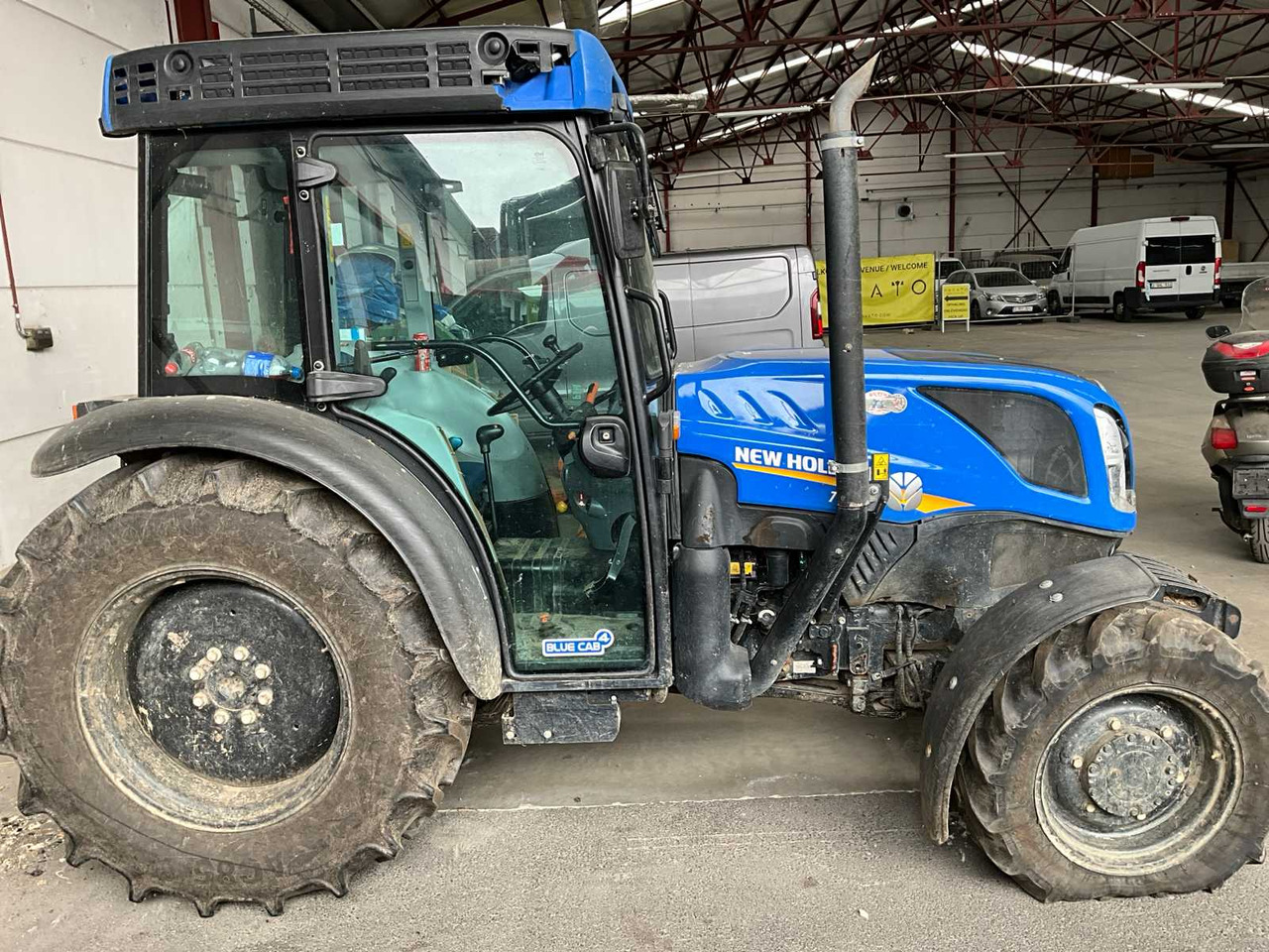 NEW HOLLAND T4.100F CAB - جرار: صورة 4 NEW HOLLAND T4.100F CAB - جرار: صورة 4