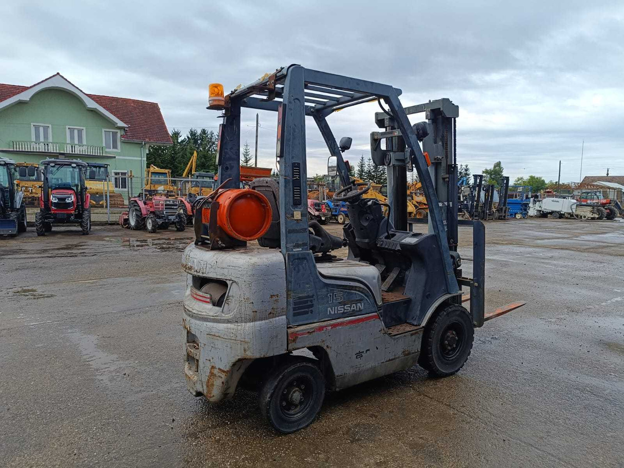 NISSAN - L01A15W - FORKLIFT TRUCKS - 2000 - رافعة شوكية: صورة 5 NISSAN - L01A15W - FORKLIFT TRUCKS - 2000 - رافعة شوكية: صورة 5