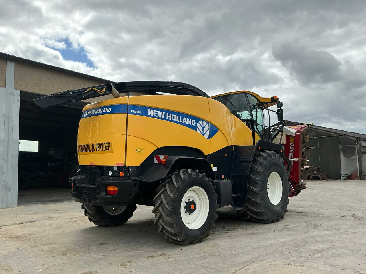 New Holland FR9060 - حصادة الأعلاف: صورة 5 New Holland FR9060 - حصادة الأعلاف: صورة 5