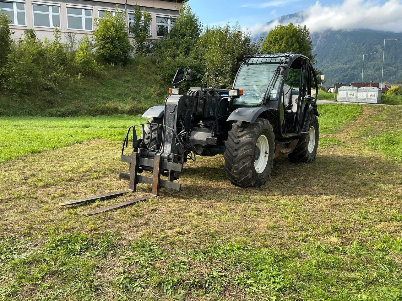 New Holland LM5080 - شيول صغير: صورة 2 New Holland LM5080 - شيول صغير: صورة 2