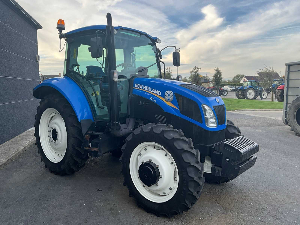 New Holland T5.95 - جرار: صورة 3 New Holland T5.95 - جرار: صورة 3