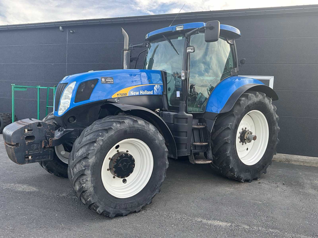 New Holland T7050 - جرار: صورة 1 New Holland T7050 - جرار: صورة 1