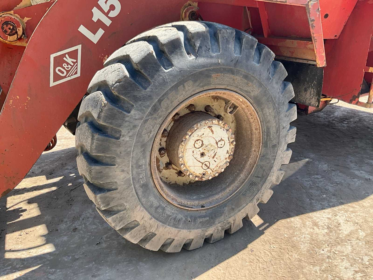 اللودر بعجل O&K L15: صورة 11