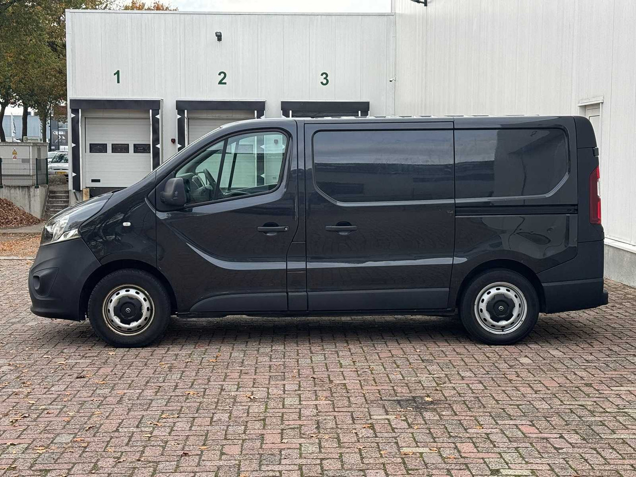 OPEL - VIVARO - 1.6 CDTI L1H1 ED ECO - COMMERCIAL VEHICLE - شاحنة توصيل مغلقة: صورة 5 OPEL - VIVARO - 1.6 CDTI L1H1 ED ECO - COMMERCIAL VEHICLE - شاحنة توصيل مغلقة: صورة 5