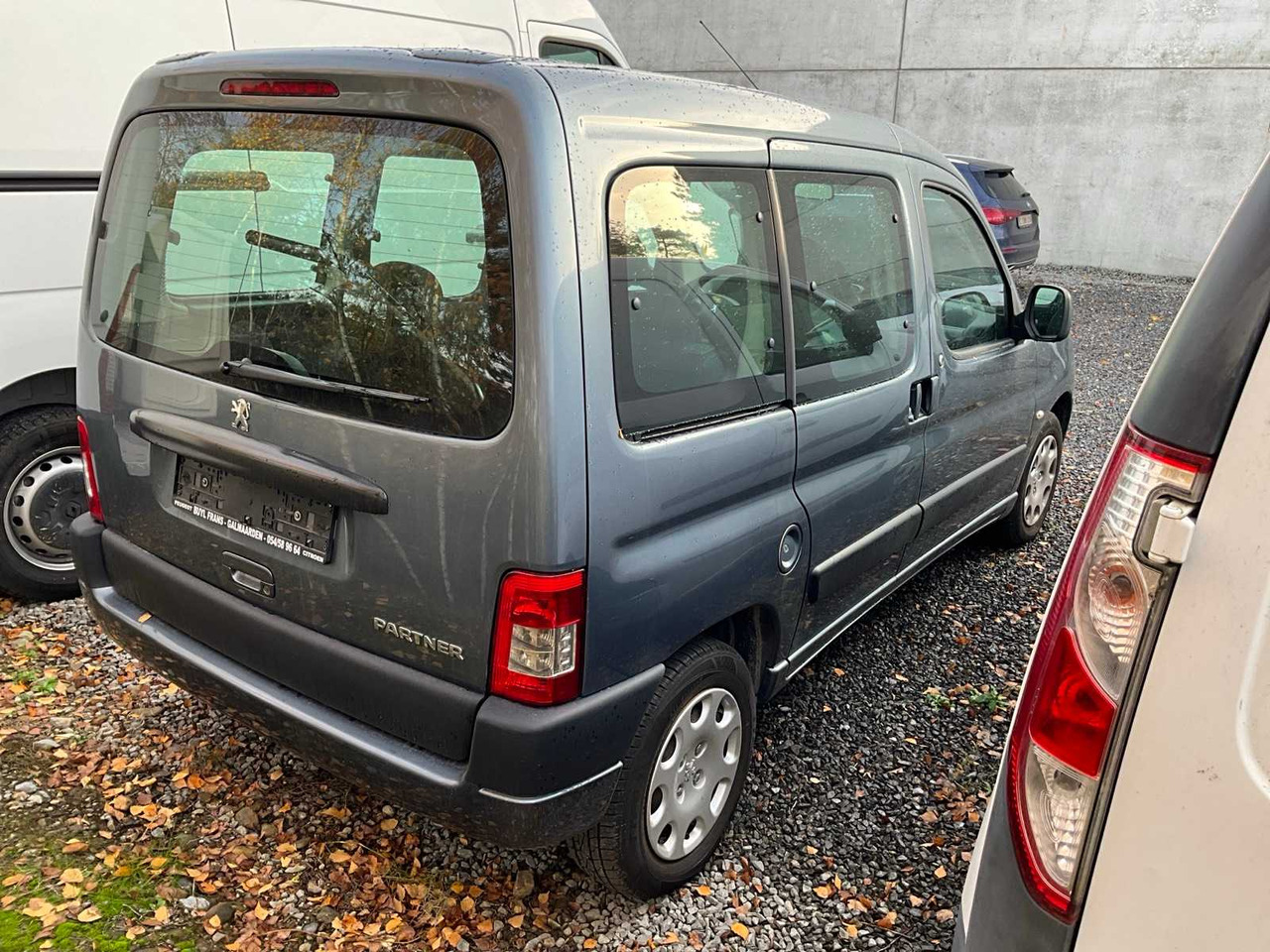 PEUGEOT PARTNER COMMERCIAL VEHICLE - شاحنة توصيل مغلقة: صورة 3 PEUGEOT PARTNER COMMERCIAL VEHICLE - شاحنة توصيل مغلقة: صورة 3