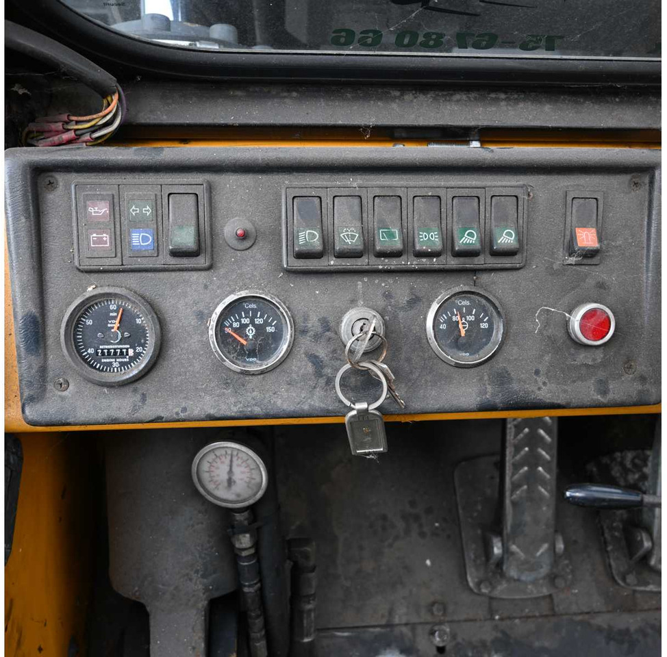 رافعة شوكية PRESENT - 1992 - 58120 - FORKLIFT TRUCK: صورة 14 رافعة شوكية PRESENT - 1992 - 58120 - FORKLIFT TRUCK: صورة 14