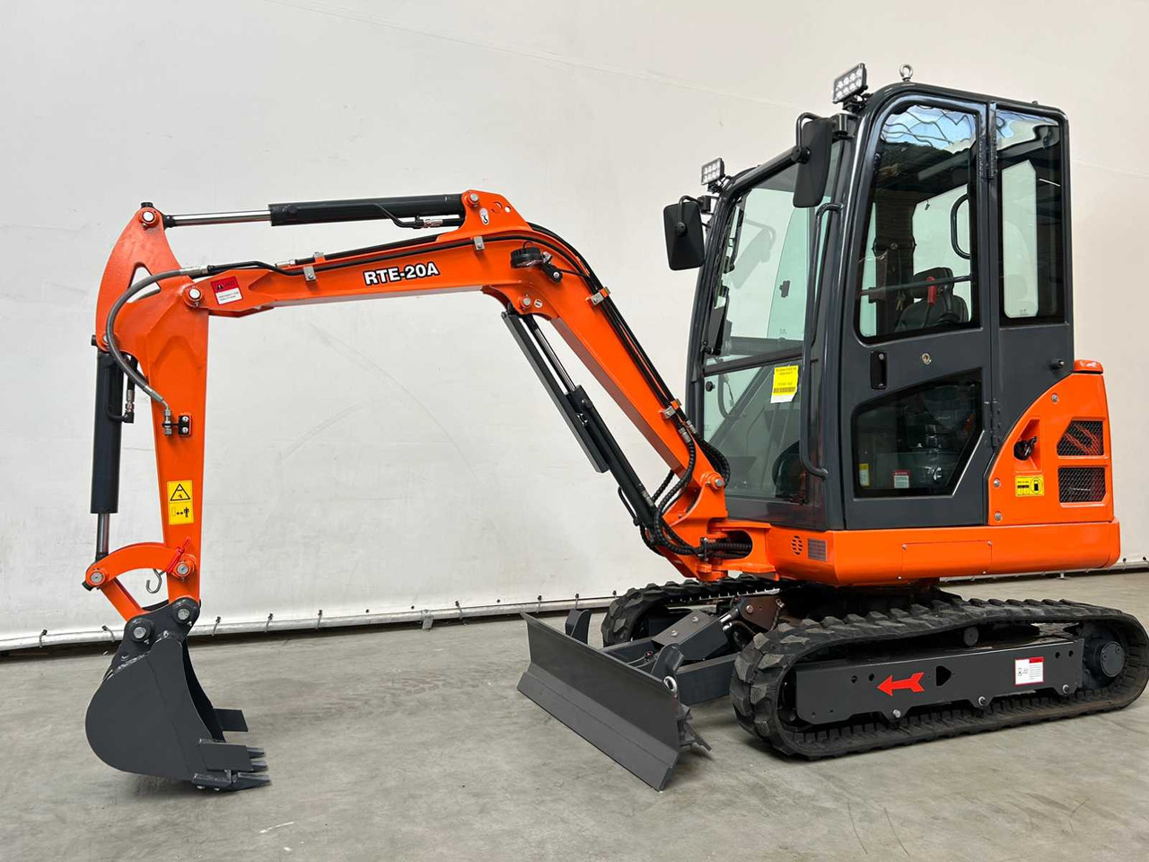 RTE - 2025 - CX20A - KUBOTA EURO 5 MINI EXCAVATOR WITH CAB - حفار صغير: صورة 2 RTE - 2025 - CX20A - KUBOTA EURO 5 MINI EXCAVATOR WITH CAB - حفار صغير: صورة 2