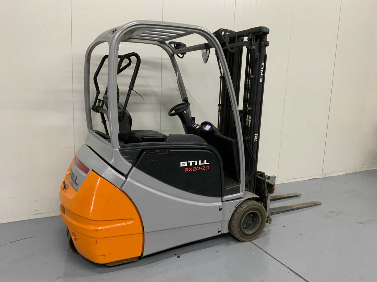 STILL RX20-20 - 4.7M TRIPLEX, FREE-LIFT, SIDE-SHIFT, FORK POSITIONER - FORKLIFT - رافعة شوكية: صورة 4 STILL RX20-20 - 4.7M TRIPLEX, FREE-LIFT, SIDE-SHIFT, FORK POSITIONER - FORKLIFT - رافعة شوكية: صورة 4