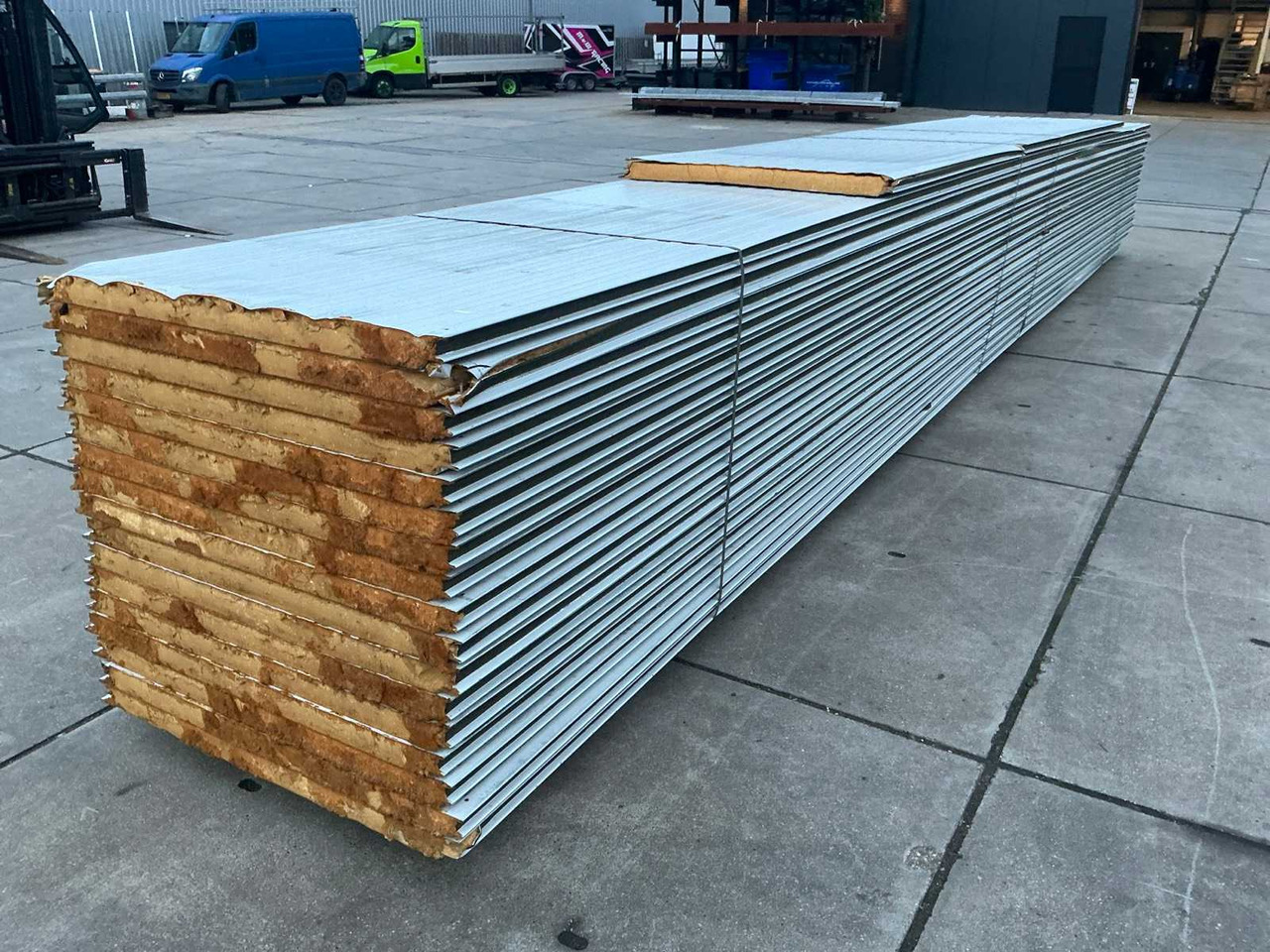 Sandwich PIR panel 60 mm (17x) - معدات الانشاءات: صورة 4 Sandwich PIR panel 60 mm (17x) - معدات الانشاءات: صورة 4