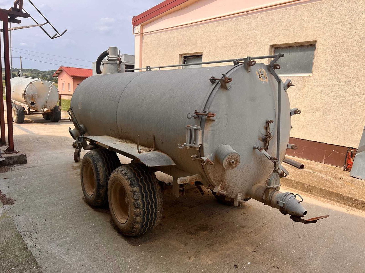 Slurry Tank trailer - صهريج السماد السائل: صورة 3 Slurry Tank trailer - صهريج السماد السائل: صورة 3