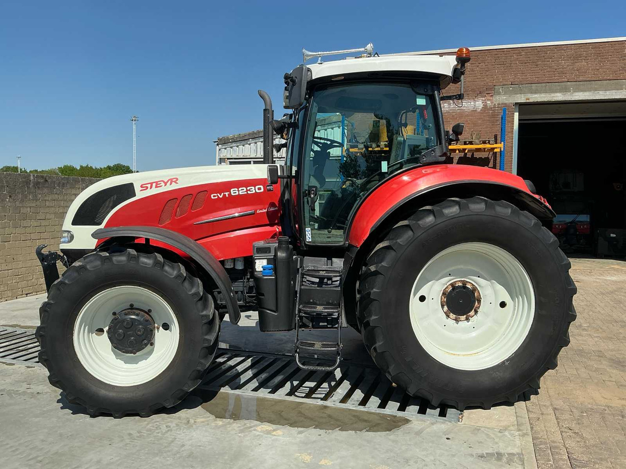 Steyr CVT6230 - جرار: صورة 2 Steyr CVT6230 - جرار: صورة 2