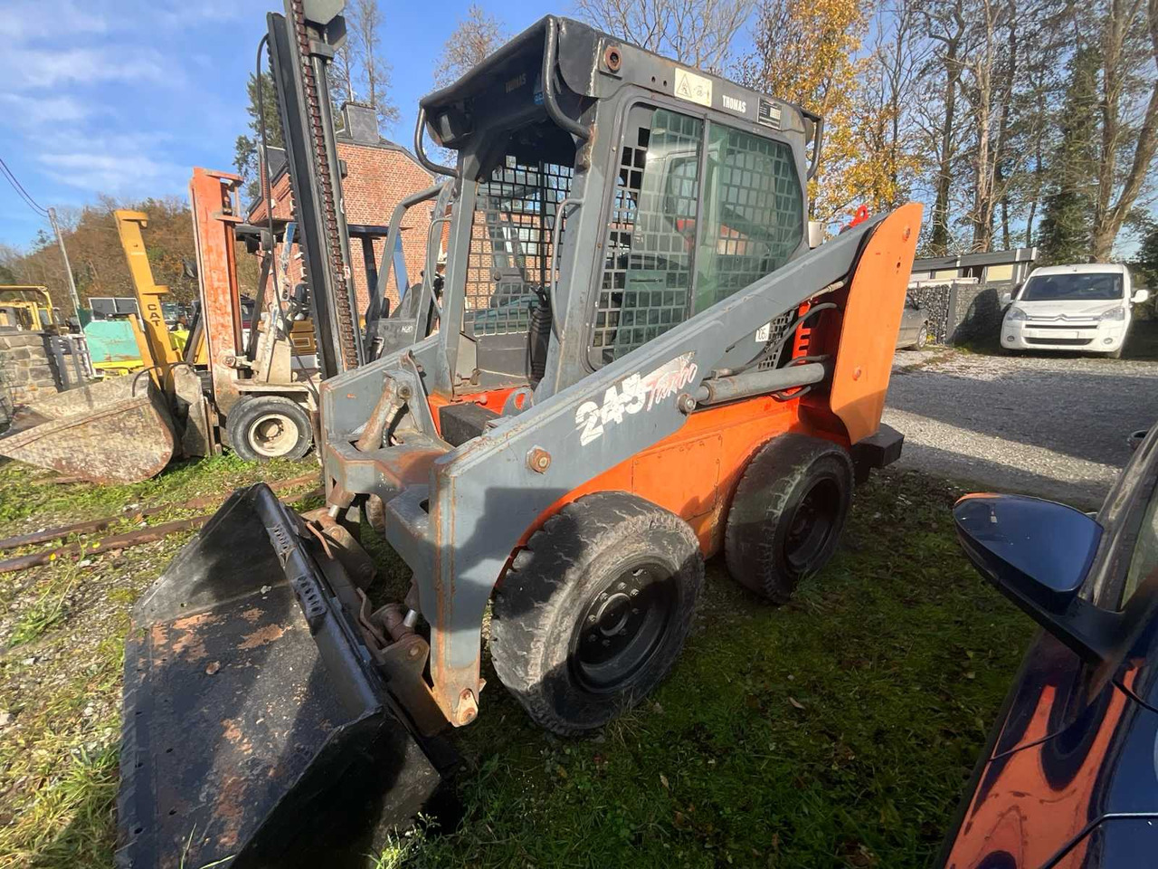 THOMAS 245 TURBO SKID STEER LOADER - اللودر المجنزر صغير: صورة 2 THOMAS 245 TURBO SKID STEER LOADER - اللودر المجنزر صغير: صورة 2