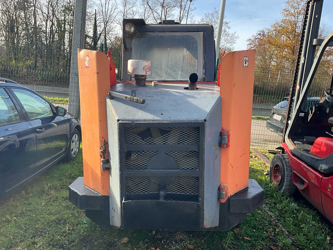 THOMAS 245 TURBO SKID STEER LOADER - اللودر المجنزر صغير: صورة 5 THOMAS 245 TURBO SKID STEER LOADER - اللودر المجنزر صغير: صورة 5