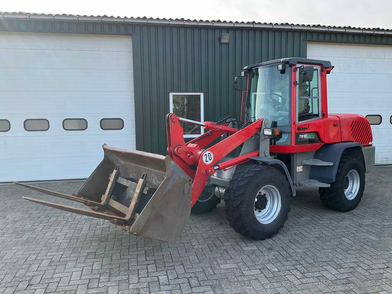 Takeuchi / Terex TW10 - اللودر بعجل: صورة 1 Takeuchi / Terex TW10 - اللودر بعجل: صورة 1