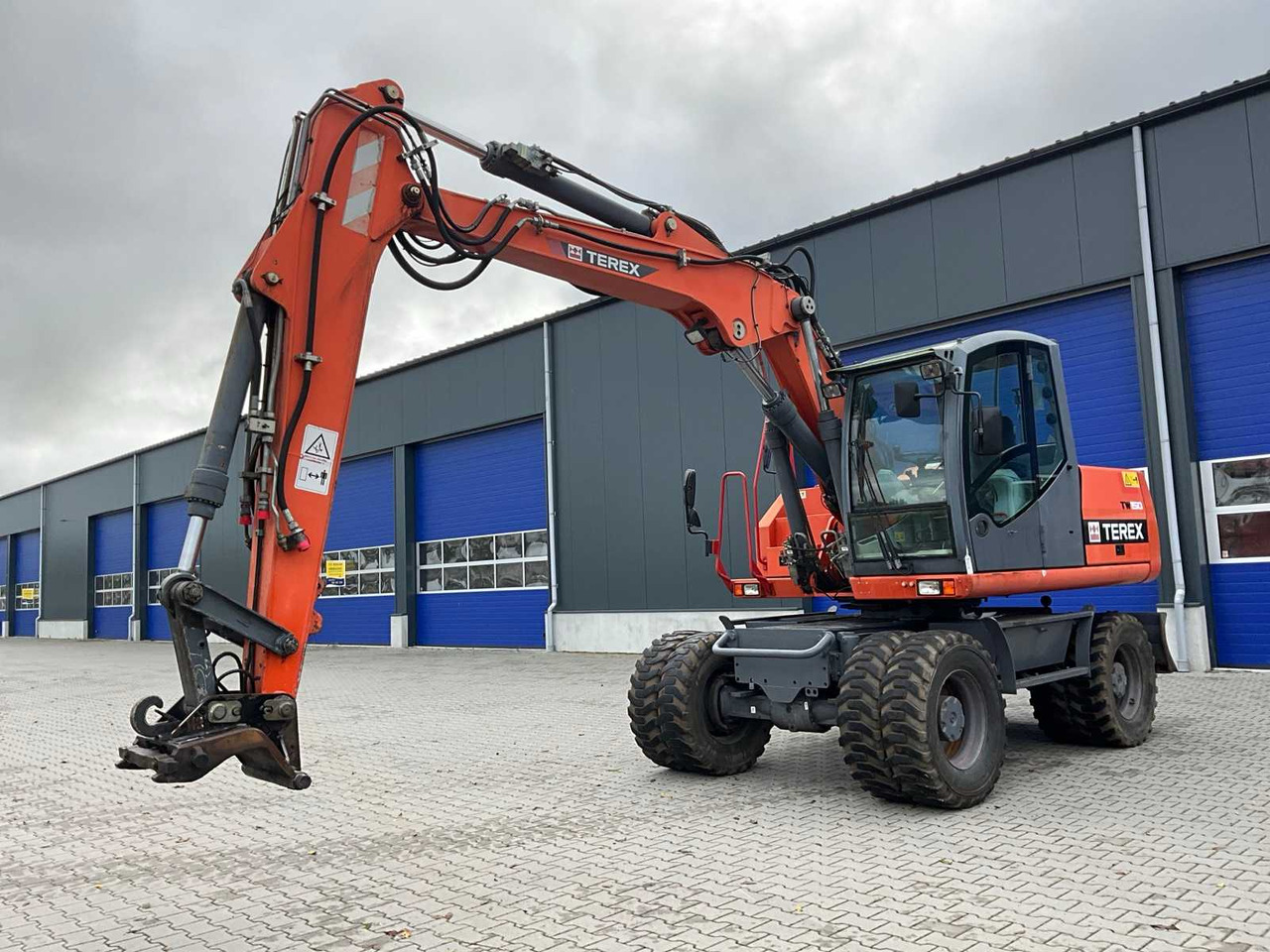 Terex TW150 - حفار ذو عجلات: صورة 1 Terex TW150 - حفار ذو عجلات: صورة 1