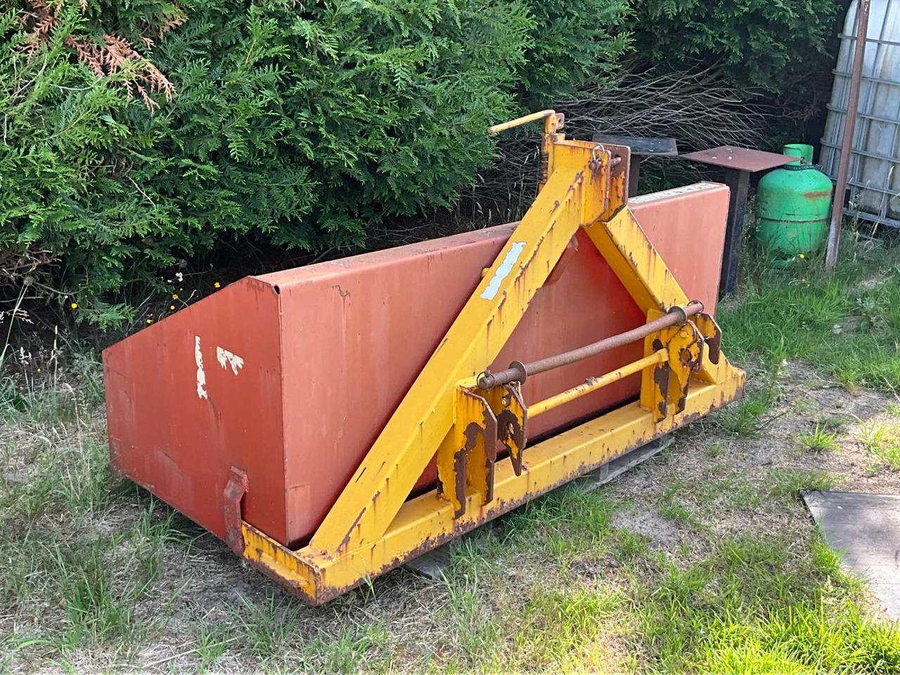 Tipping body for tractor - مقطورة قلابة زراعية/ شاحنة قلابة: صورة 3 Tipping body for tractor - مقطورة قلابة زراعية/ شاحنة قلابة: صورة 3