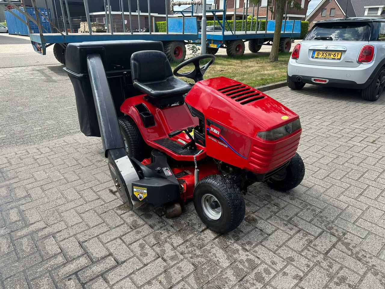 Toro Wheel horse - جزازة عشب الحدائق: صورة 3 Toro Wheel horse - جزازة عشب الحدائق: صورة 3