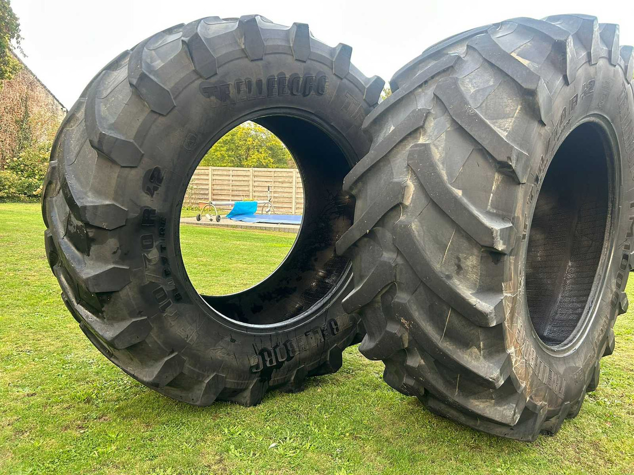 Trelleborg TM1000 - الإطارات والجنوط - جرار: صورة 1 Trelleborg TM1000 - الإطارات والجنوط - جرار: صورة 1