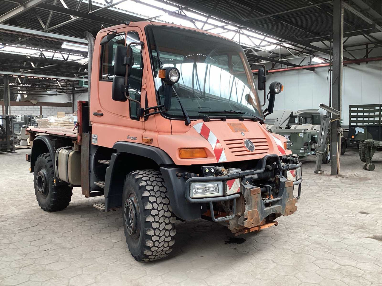UNIMOG U 400 TRUCK - شاحنة: صورة 2 UNIMOG U 400 TRUCK - شاحنة: صورة 2