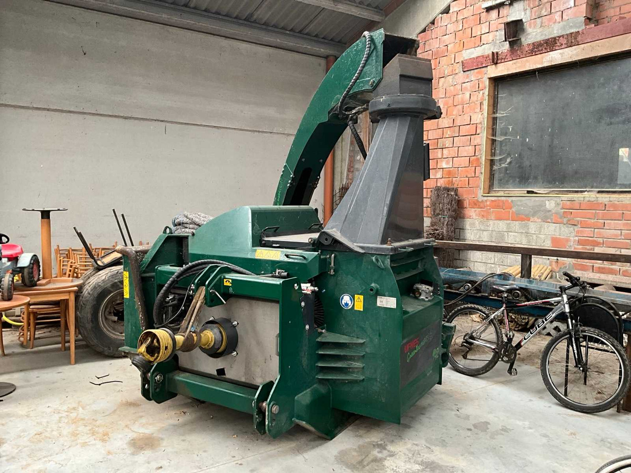 Ufkes Greentec 942 - قاطعة الأخشاب: صورة 1 Ufkes Greentec 942 - قاطعة الأخشاب: صورة 1