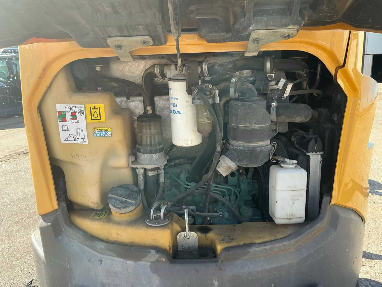 VOLVO ECR 25 D - حفار صغير: صورة 3 VOLVO ECR 25 D - حفار صغير: صورة 3