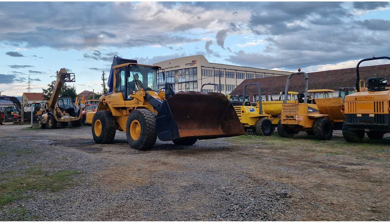 VOLVO L90F - اللودر بعجل: صورة 4 VOLVO L90F - اللودر بعجل: صورة 4
