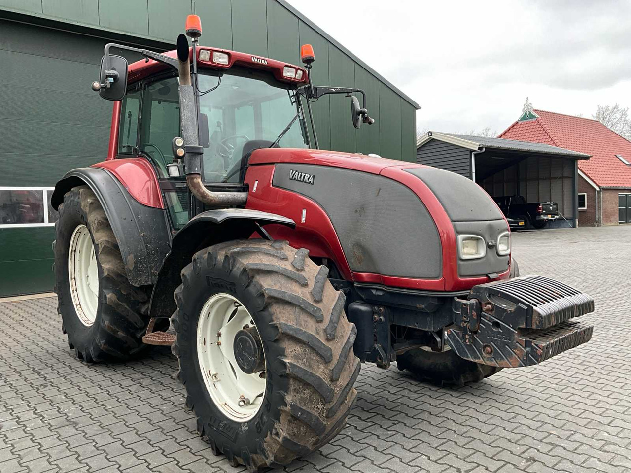 Valtra T170 - جرار: صورة 4 Valtra T170 - جرار: صورة 4