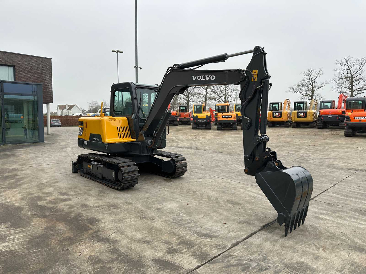 Volvo EC55D - حفار زاحف: صورة 3 Volvo EC55D - حفار زاحف: صورة 3