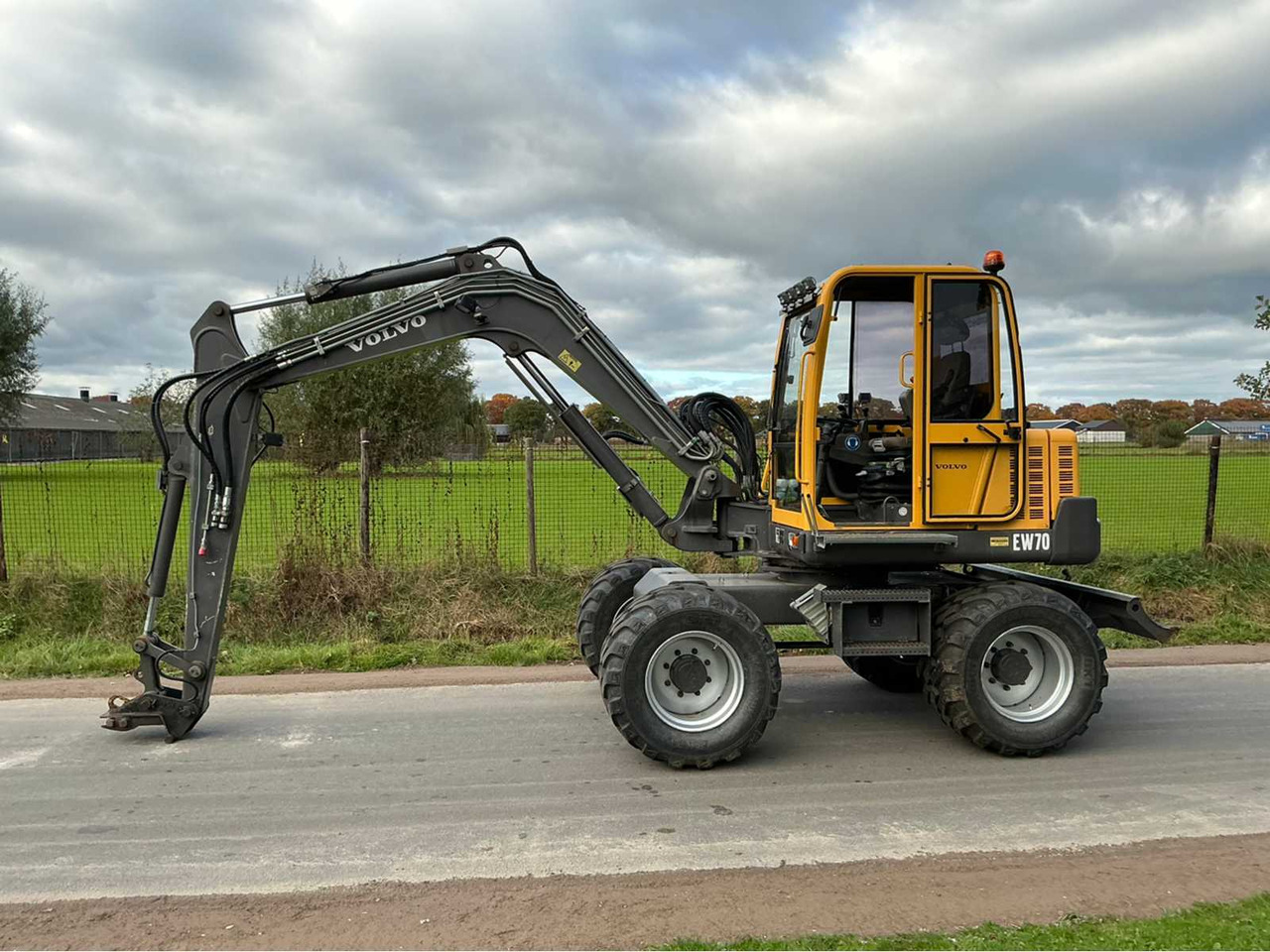 Volvo EW70 - حفار ذو عجلات: صورة 3 Volvo EW70 - حفار ذو عجلات: صورة 3