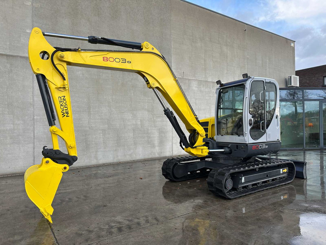 WACKER- NEUSON - 2015 - 8003 - MIDI EXCAVATOR - حفّار: صورة 1 WACKER- NEUSON - 2015 - 8003 - MIDI EXCAVATOR - حفّار: صورة 1